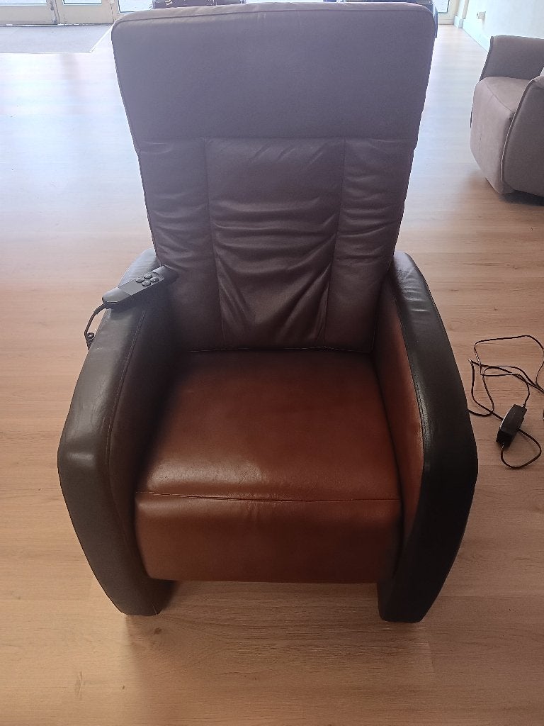 Leren 2-motorige sta-op stoel, Ophalen, Gebruikt, 50 tot 75 cm, Leer