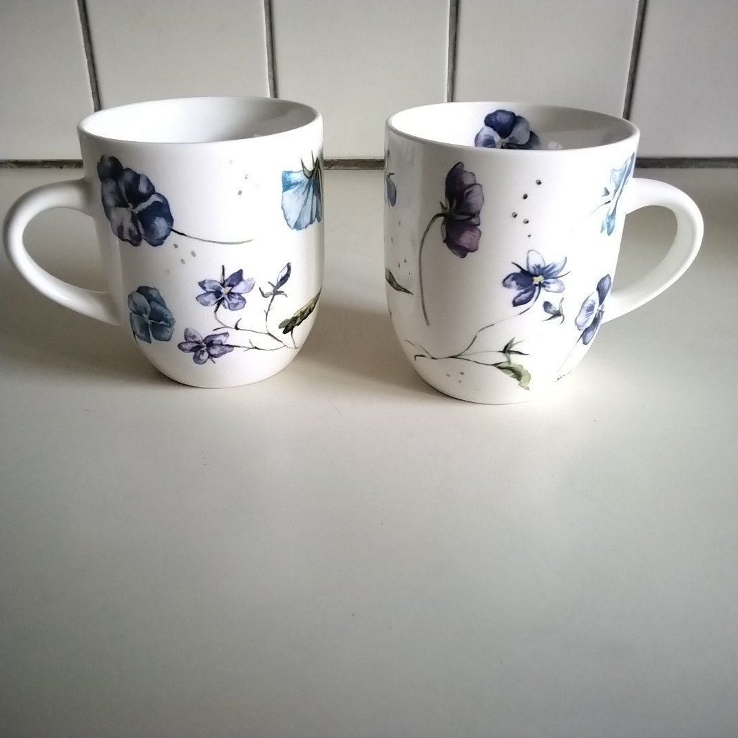 Set van 2 Jet by Ter Steege mokjes met viooltjes, Keramiek, Zo goed als nieuw, Modern, Jet by Ter Steege