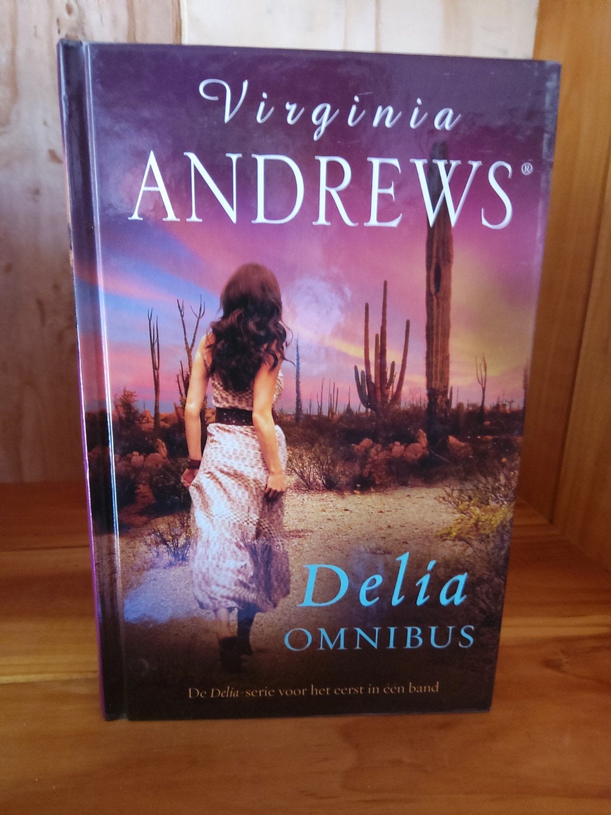 Virginia Andrews - Delia Omnibus (Deel 1-3), Ophalen of Verzenden, Gelezen, Virginia Andrews, Nederland