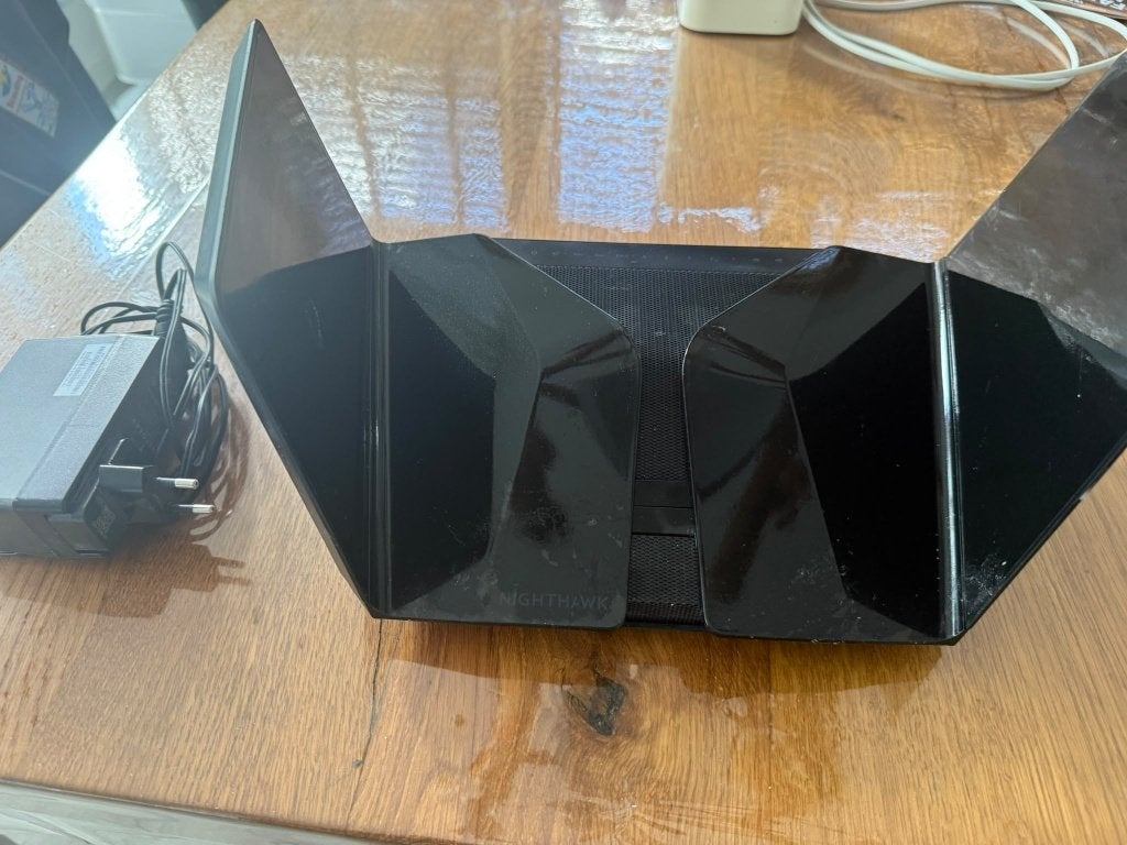 NETGEAR Nighthawk RAX200  Tri-Band WiFi 6 Gaming Router, Ophalen of Verzenden, Gebruikt, Router, NETGEAR
