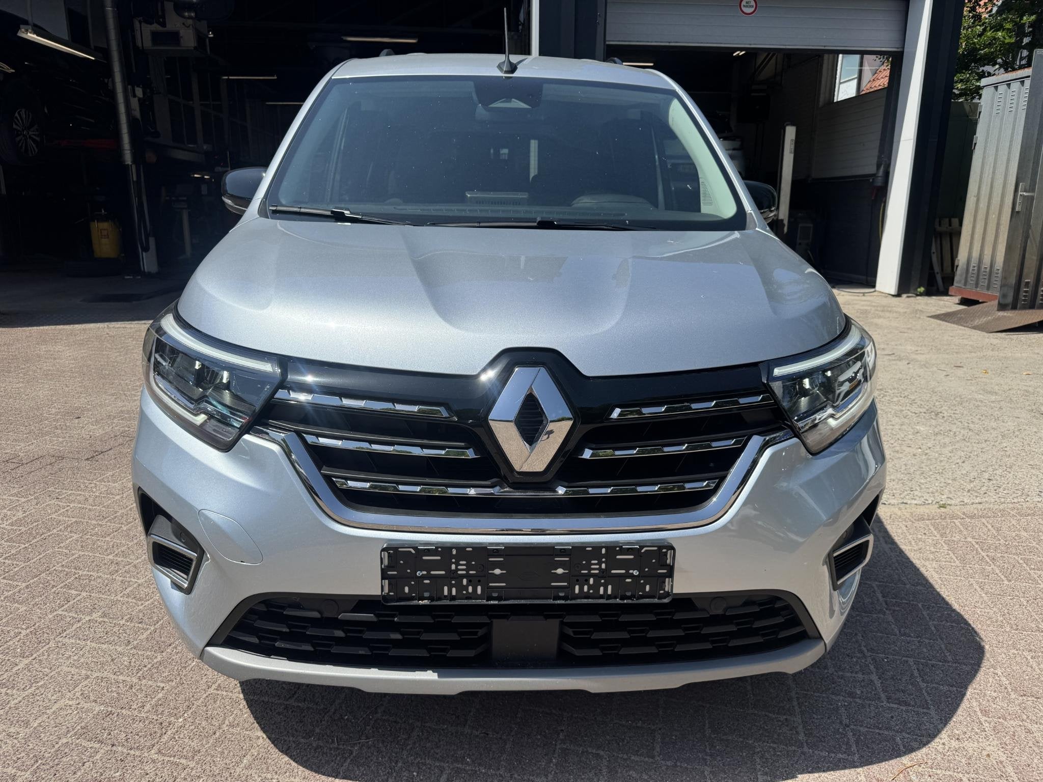Renault Kangoo 1.3 TCe 130pk EDC Techno 7pers Navi/Camera!, Auto's, Stof, Gebruikt, 4 cilinders, 7 stoelen