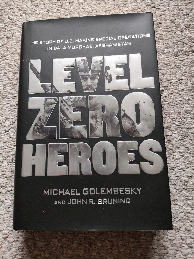 Level Zero Heroes Hardcover in zeer nette staat, Ophalen of Verzenden, Zo goed als nieuw