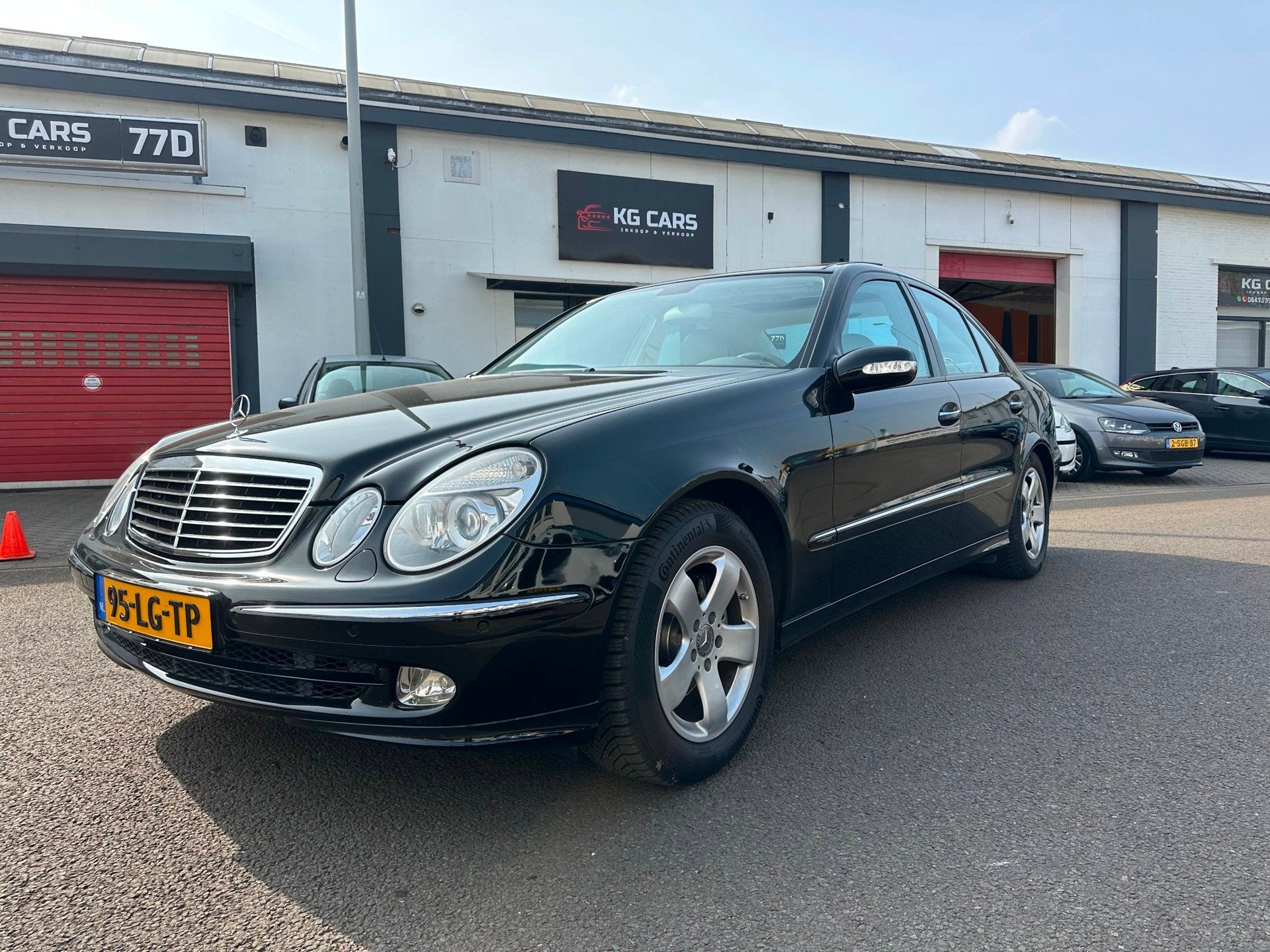 Mercedes-Benz E-klasse 240 Avantgarde|Concoursstaat|NL Auto|, Auto's, Automaat, Achterwielaandrijving, Gebruikt, 2597 cc