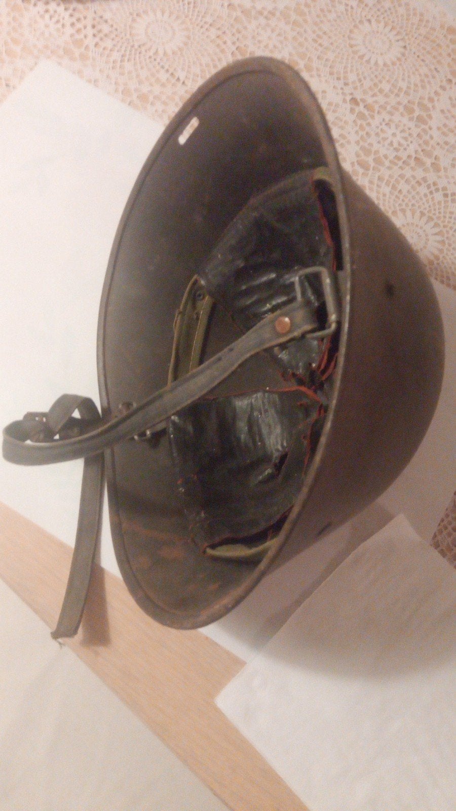 verschillende leger helmen o.a. turtle en KNIL, Ophalen, Nederland, Helm of Baret