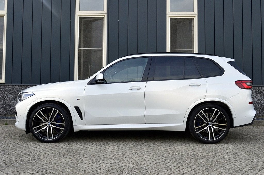 BMW X5 xDrive40i M-Sport Rijklaarprijs-Garantie Panoramadak, Auto's, BMW, 12 maanden, Gebruikt, Vierwielaandrijving, 129 €/maand