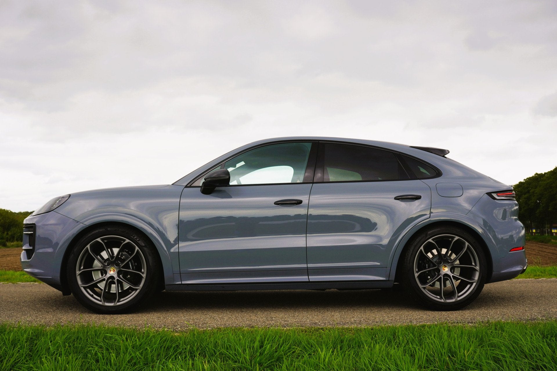 Porsche Cayenne Coupé 3.0 E-Hybrid / BTW / Light Weight Pac, Auto's, Automaat, Gebruikt, 2995 cc, 4 stoelen