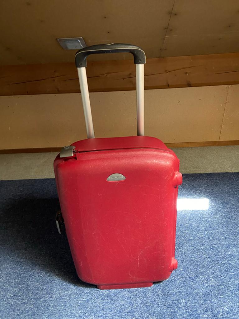 Samsonite Middelmaat Koffer - Rood, Sieraden, Tassen en Uiterlijk, Koffers, Gebruikt, Hard kunststof, 60 tot 70 cm, 35 tot 45 cm