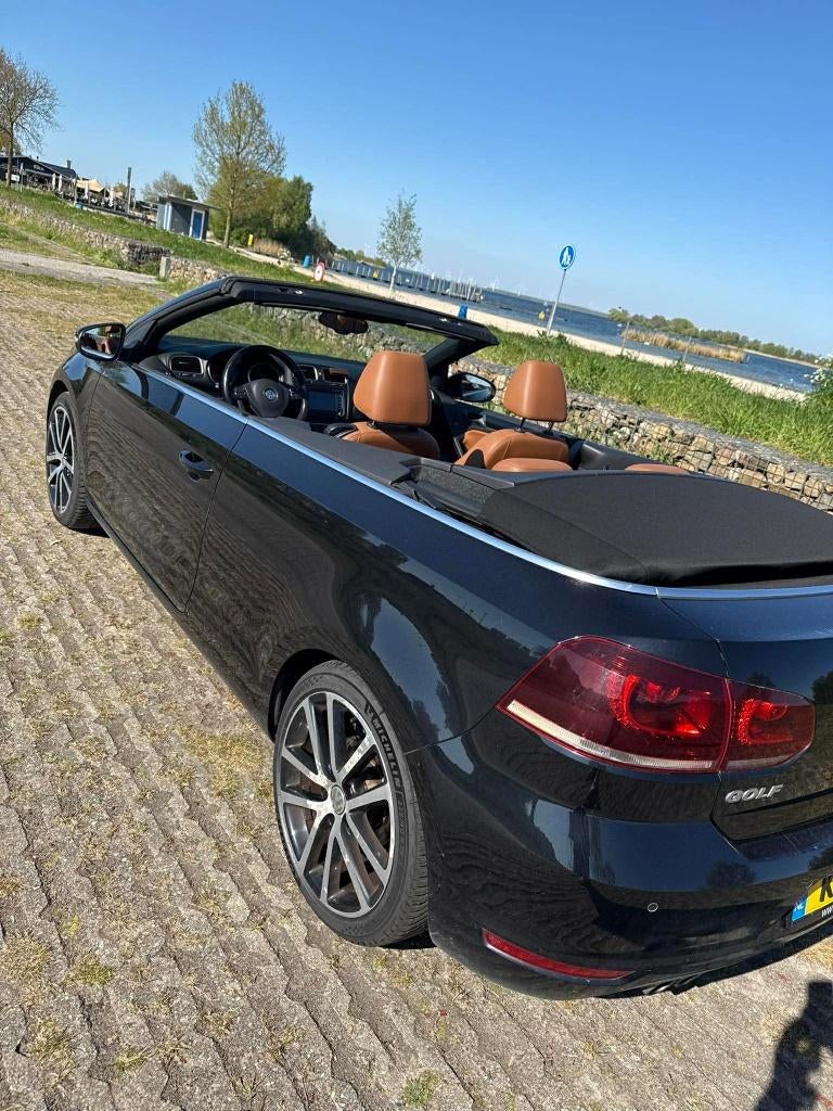 Volkswagen Golf 1.4 TSI 160PK 7-DSG 2011 Zwart, 680 kg, 4 cilinders, Cabriolet, Lederen bekleding