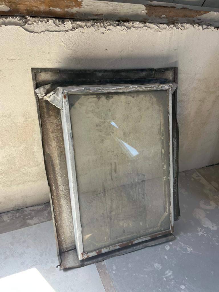Oud 19e eeuws dakraam, Ophalen, Gebruikt, Dakraam, Minder dan 80 cm