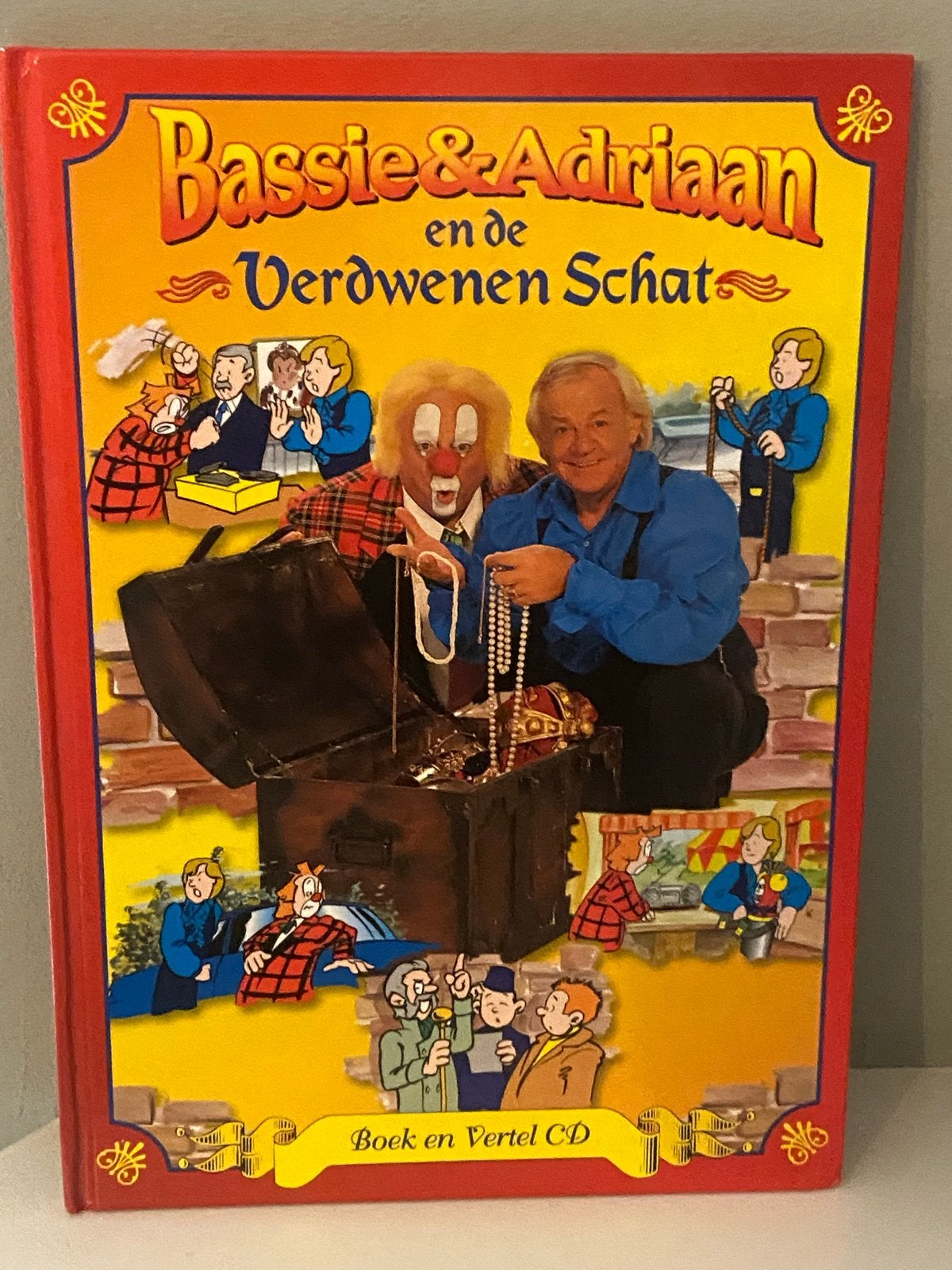 Bassie & Adriaan en de Verdwenen Schat - Boek en Vertel CD, Ophalen of Verzenden, Zo goed als nieuw, Fictie algemeen