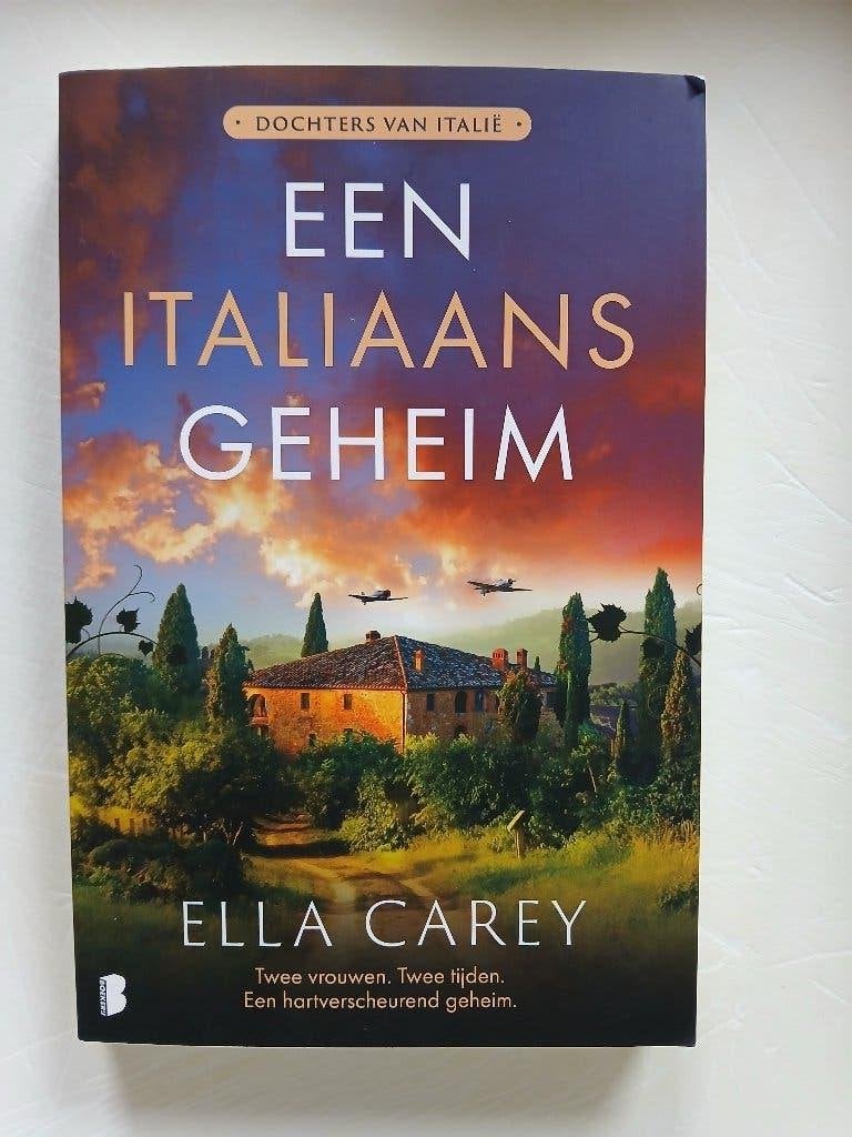 Ella Carey - Een Italiaans geheim, Ophalen of Verzenden, Zo goed als nieuw, Ella Carey