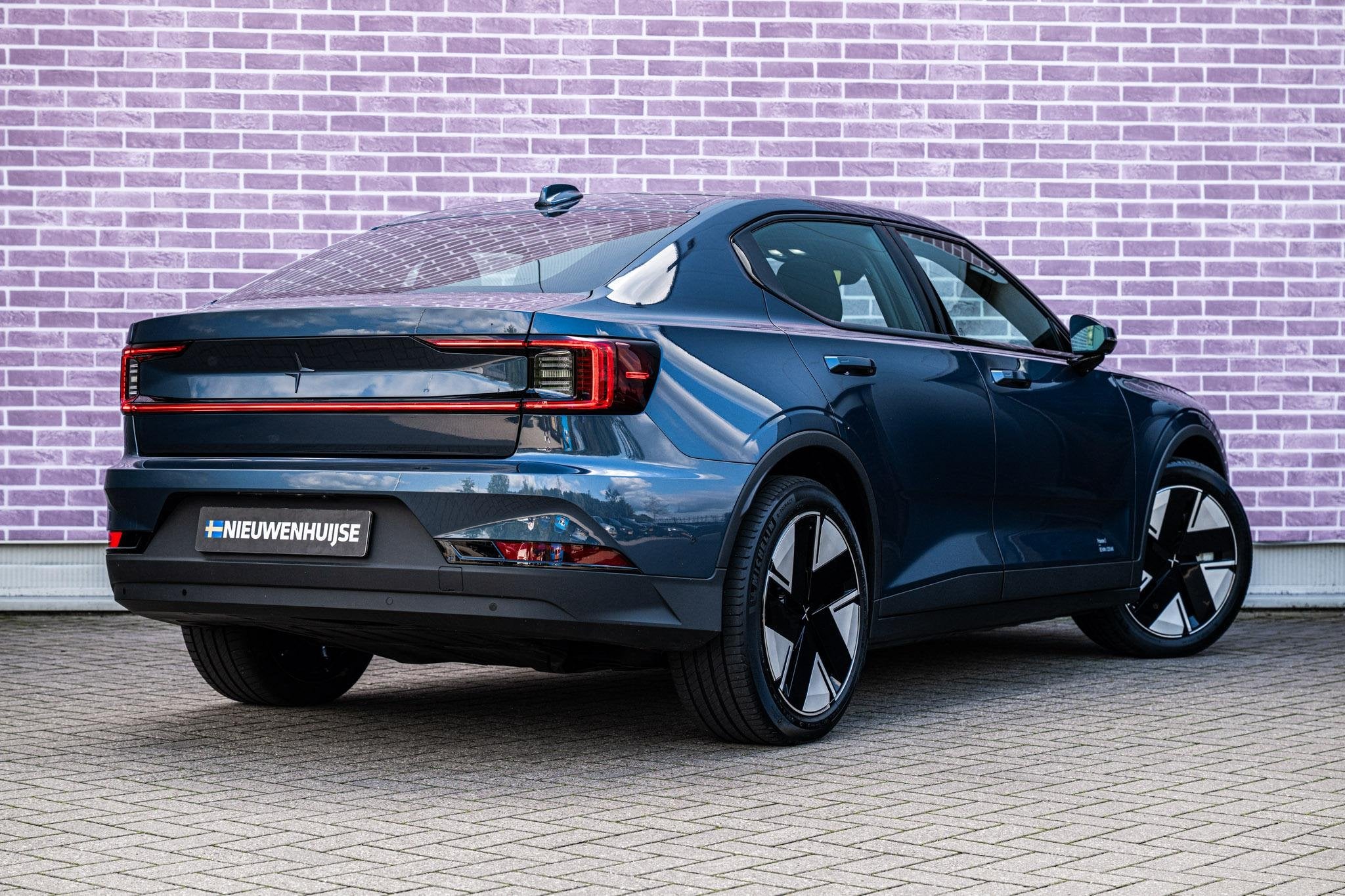 Polestar 2 Long Range Single Motor Plus 82 kWh | Trekhaak |, Auto's, Automaat, Achterwielaandrijving, Gebruikt, Blauw