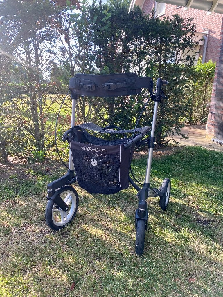 Rollator Gemino 60 zilvergrijs, Diversen, Rollators, Ophalen, Opvouwbaar, Zo goed als nieuw