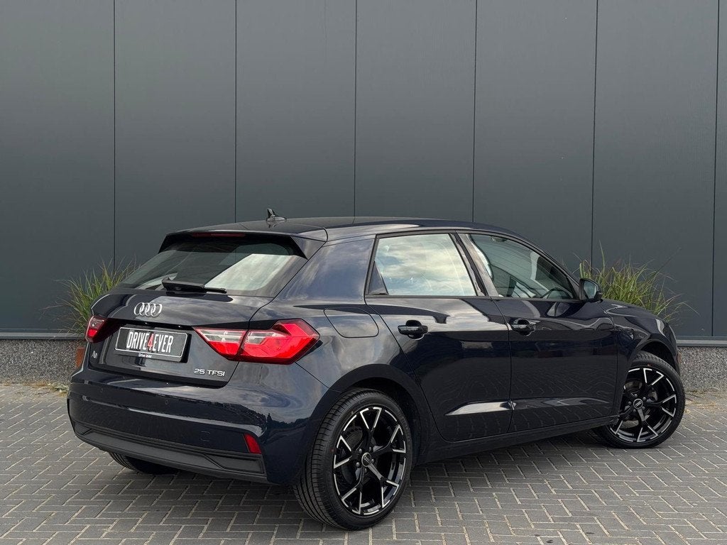 Audi A1 Sportback 25 TFSI S edition M23 NAVI | CLIMATE | SPO, Auto's, Audi, Stof, Zwart, 95 pk, Met garantie (alle)