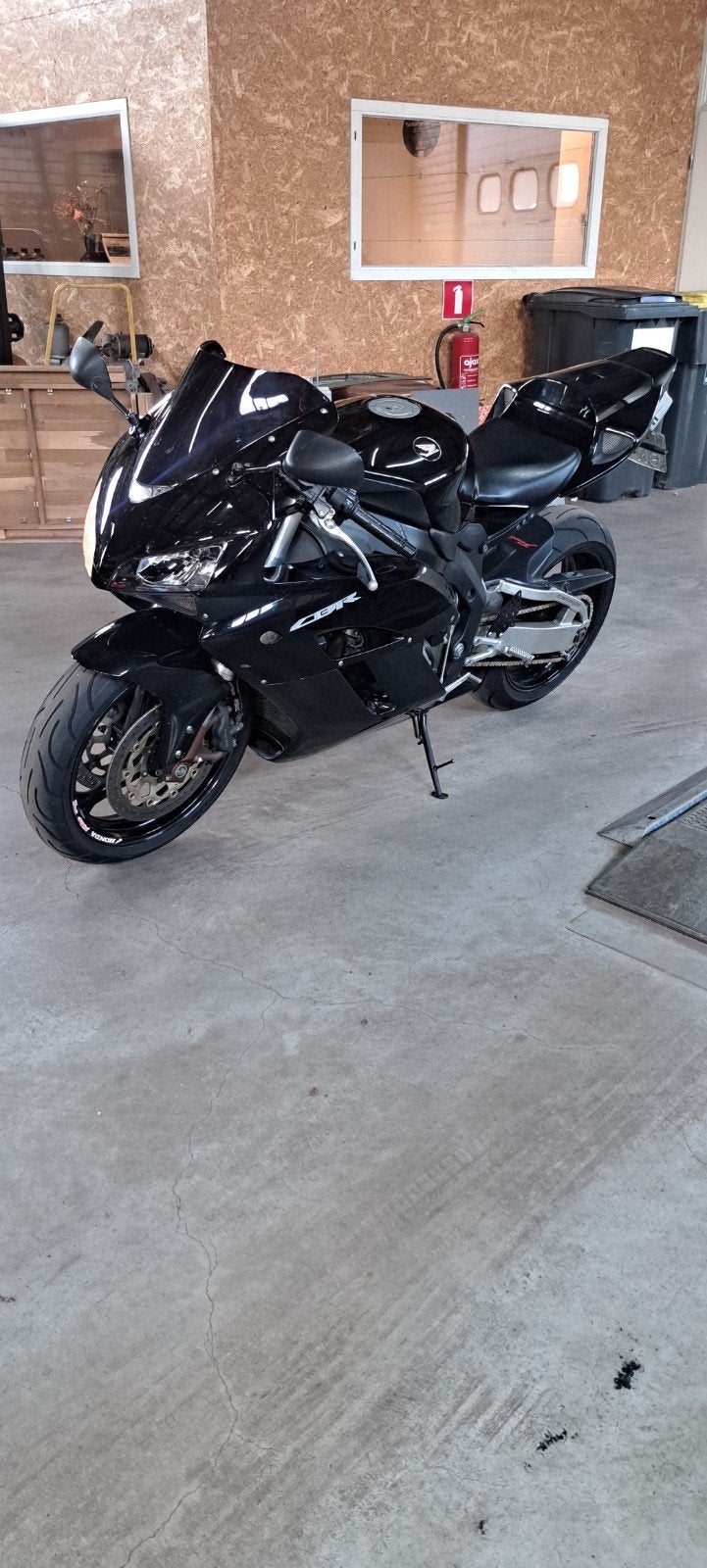 Honda CBR met Quickshifter en goede Michelin banden, Super Sport, Quickshifter, Gebruikt, Bedrijf