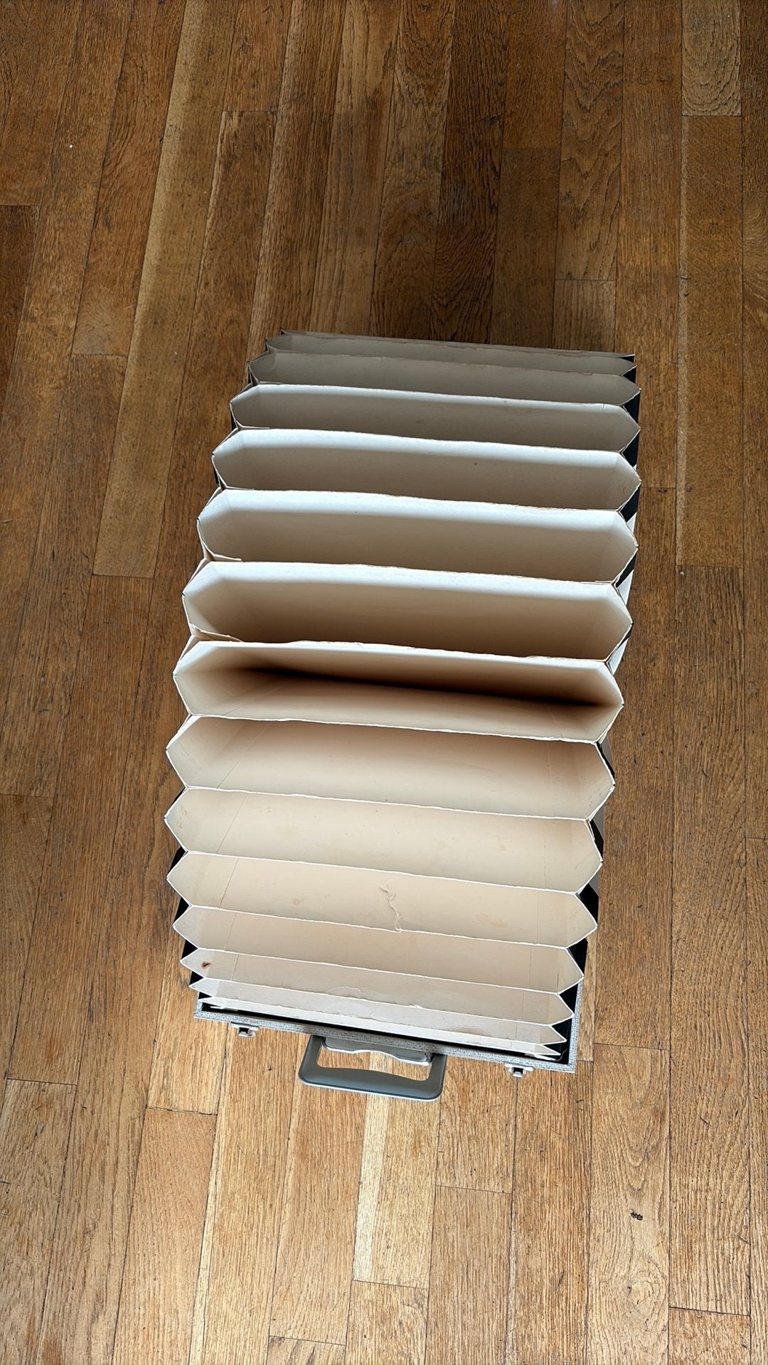 Vintage platenkoffer, Ophalen