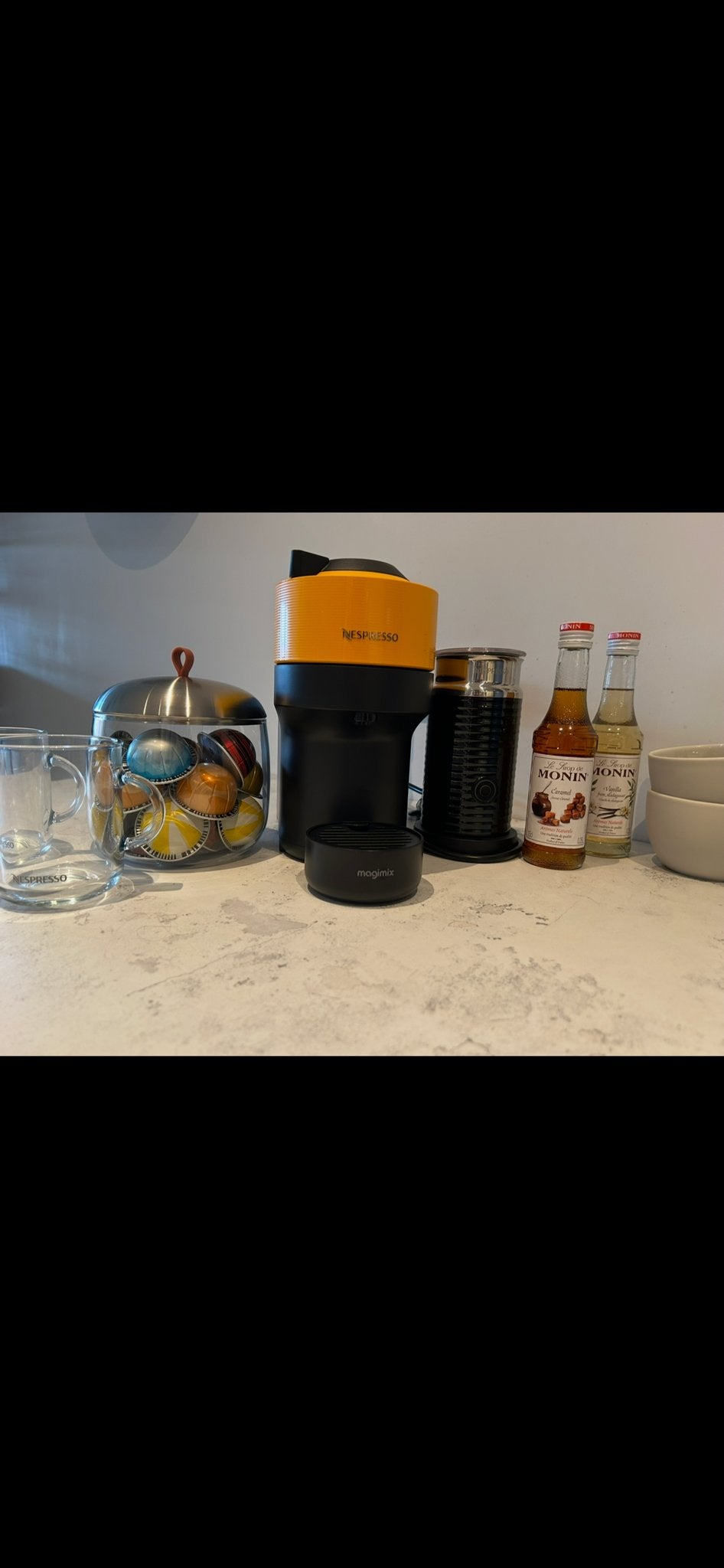 Nespresso Vertuo Next TEAB, Witgoed en Apparatuur, Koffiezetapparaten, Ophalen, Gebruikt, Koffiemachine, 1 kopje