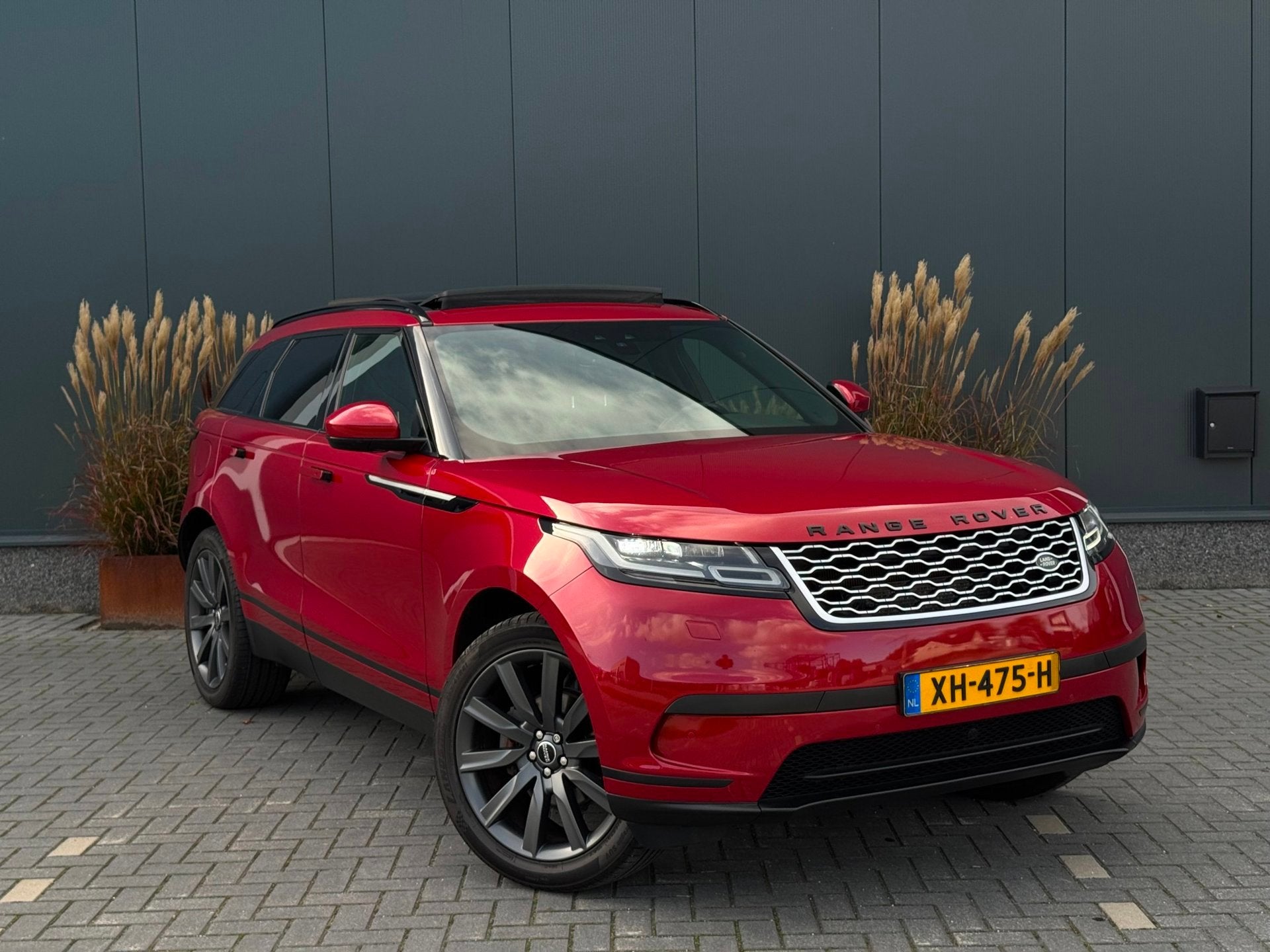 Land Rover Range Rover Velar 2.0 I4 Turbo AWD SE FULL | ORG, Auto's, Dealer onderhouden, Gebruikt, 4 cilinders, Met garantie (alle)