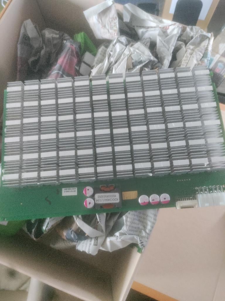 Miner, Ophalen, Gebruikt, Minder dan 4 GB, Onbekend