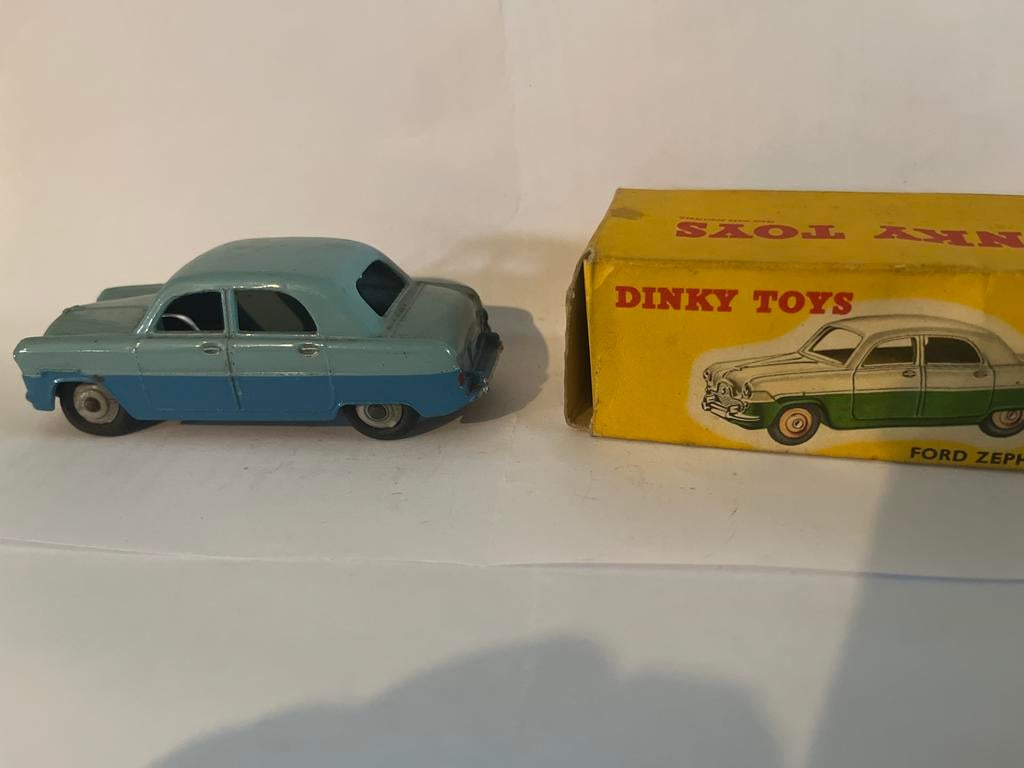 Dinky Toys Ford Zephyr - Vintage Modelauto, Ophalen of Verzenden, Gebruikt, Auto, Dinky Toys