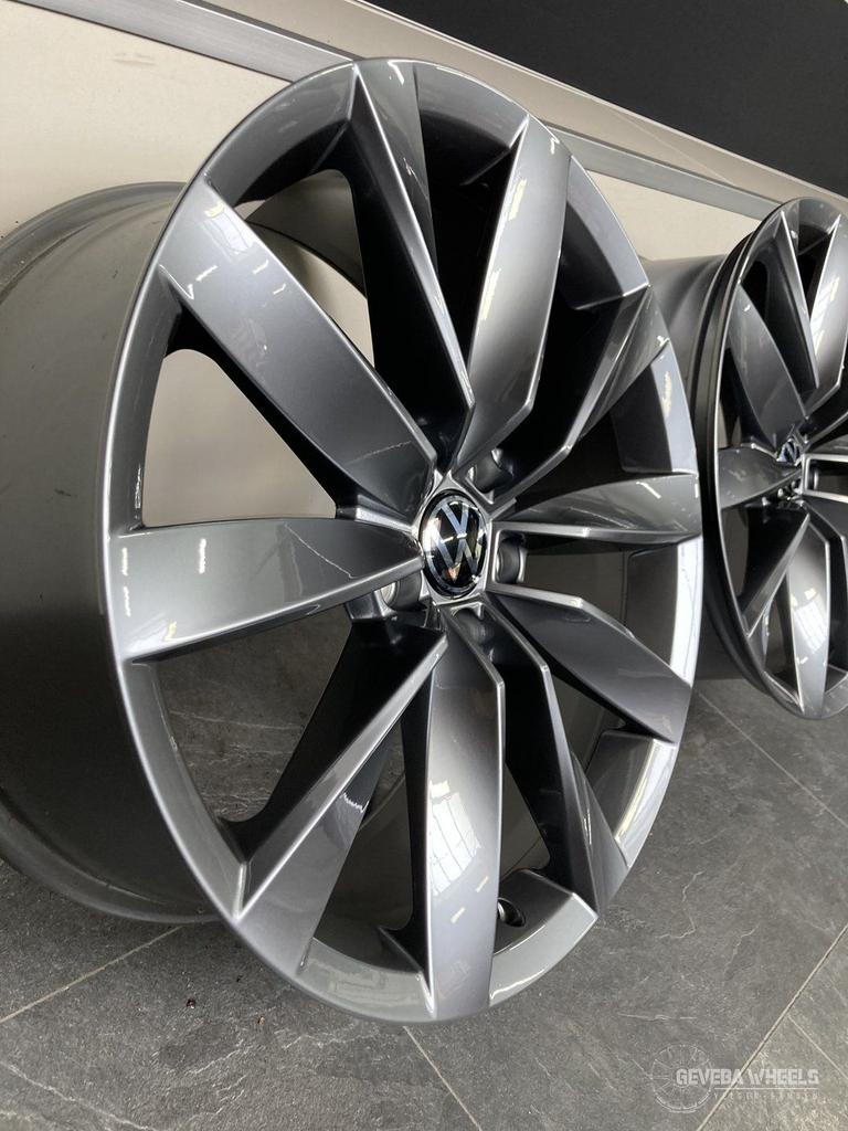 19” originele Volkswagen Passat / Arteon ‘Chennai’ velgen, 19 inch, Gebruikt, Velg(en), -
