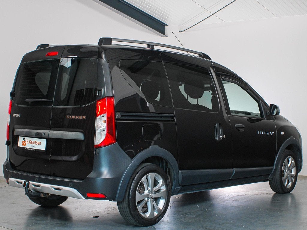 Dacia Dokker 1.2 TCe S&S Stepway 5-Persoons Trekhaak, Cruise, Auto's, Dacia, Voorwielaandrijving, Stof, Gebruikt, Euro 6
