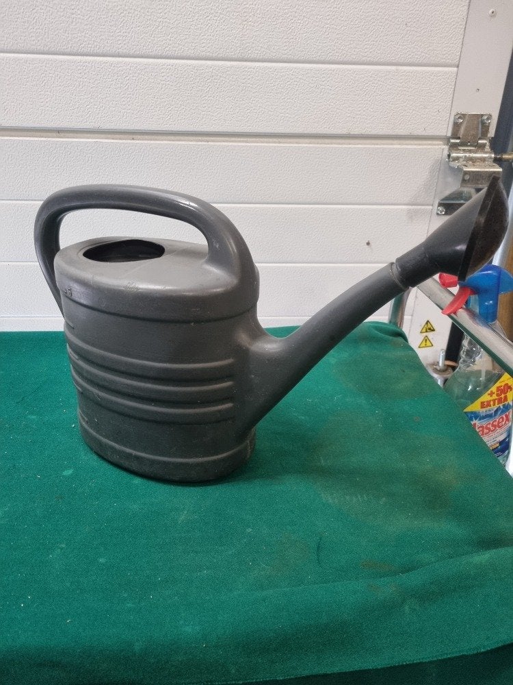 gieter 5 liter kunststof grijs, Ophalen of Verzenden, 'T Olde Gre-j, Info@toldegrej.nl, Endepoelstraat 20f Didam