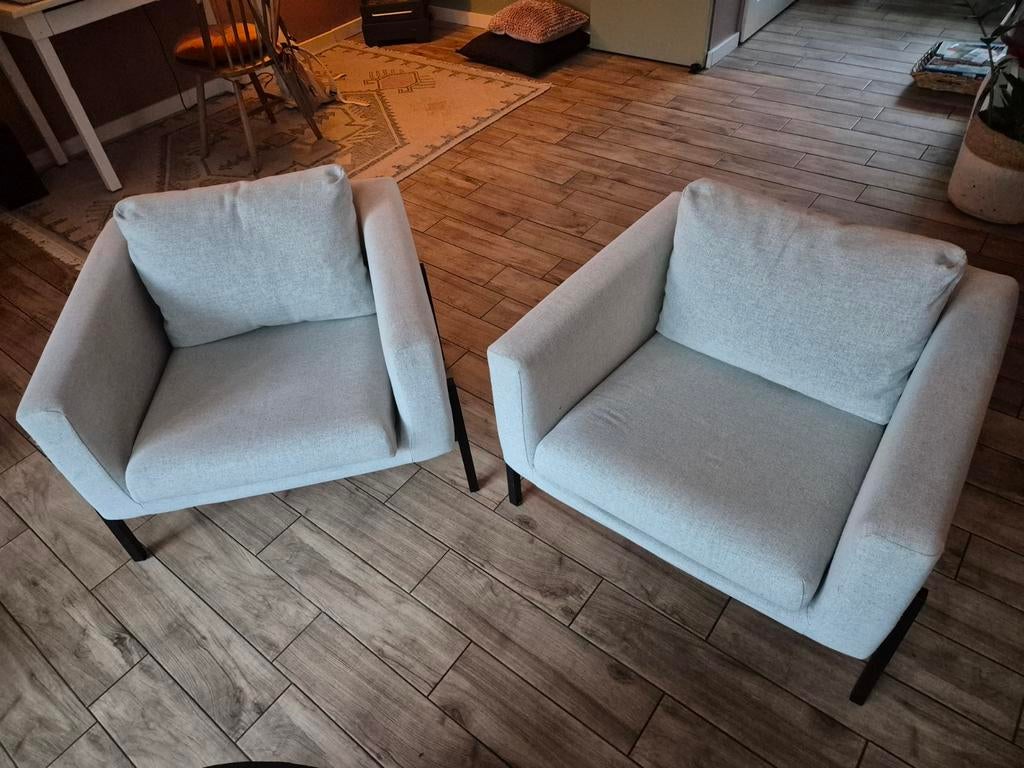 2 Ikea Koarp stoelen met extra lichtblauwe hoezen, Gebruikt, Twee, Ophalen of Verzenden, Stof