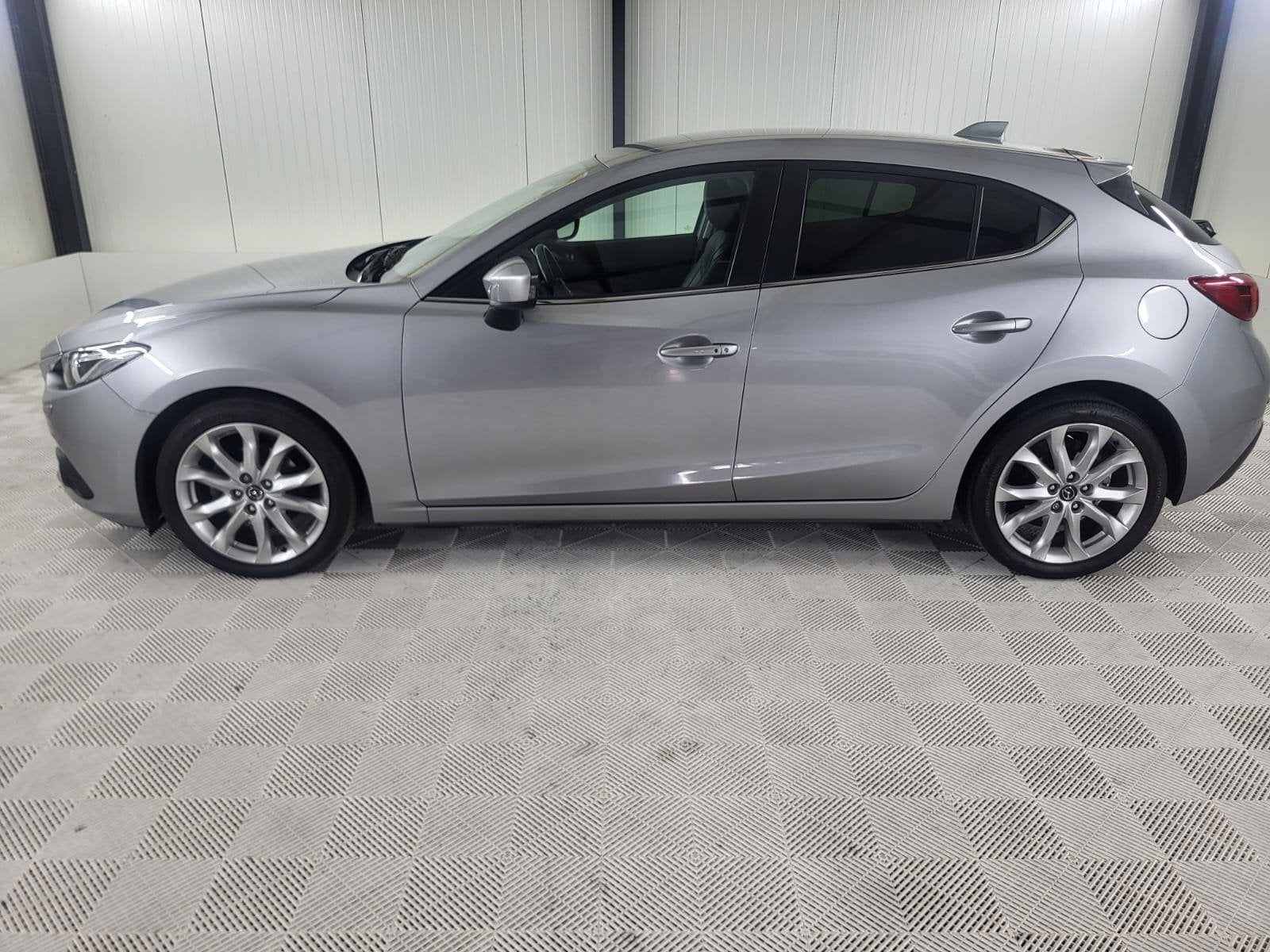 Mazda 3 2.0 GT-M, Leder, Navigatie, Parkeersensoren Bose sou, Auto's, Mazda, Voorwielaandrijving, Gebruikt, Zwart, 4 cilinders