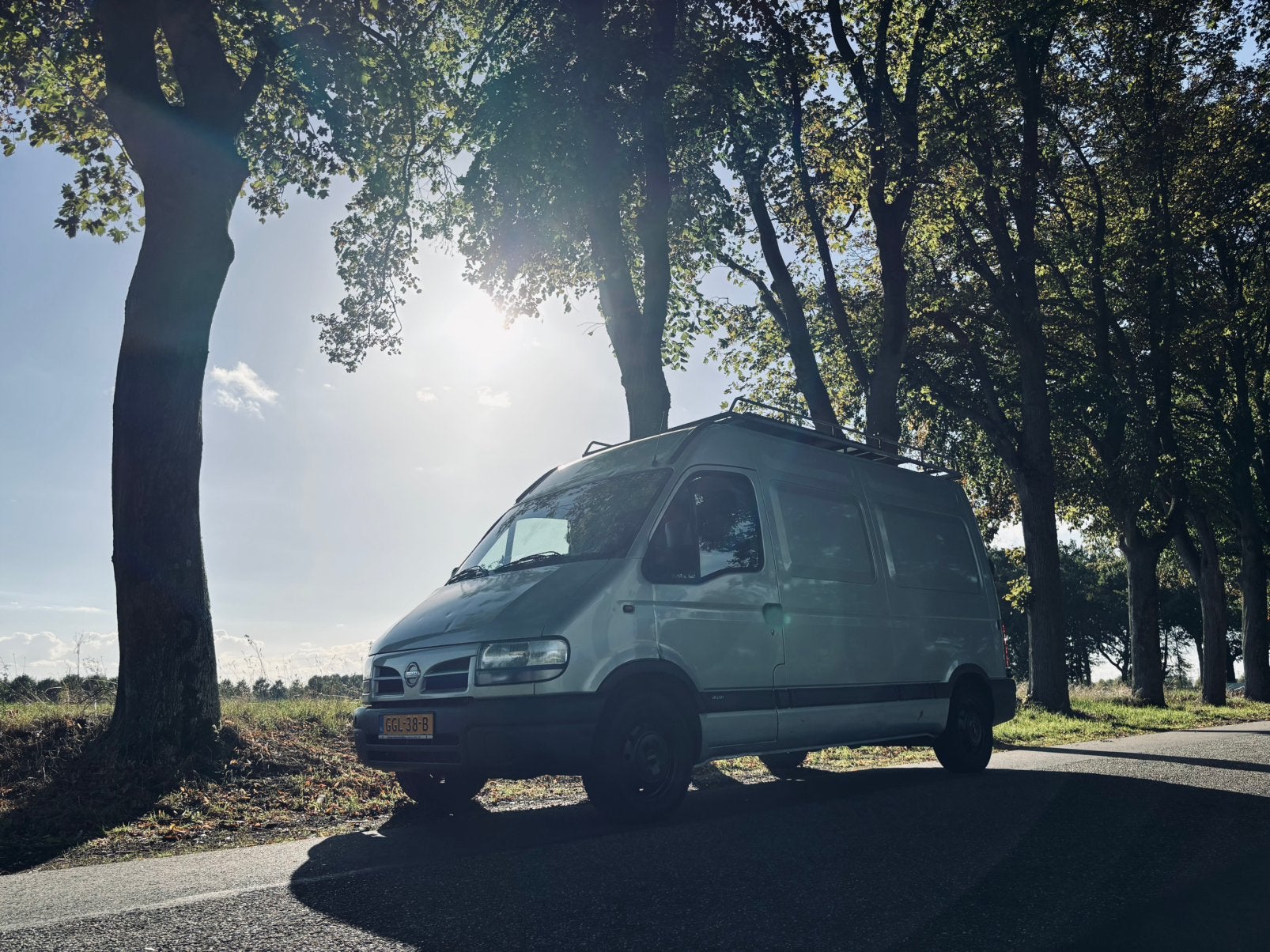 Nissan Interstar Camper offgrid stealth - nw distributieset!, Caravans en Kamperen, Ophalen, Gebruikt