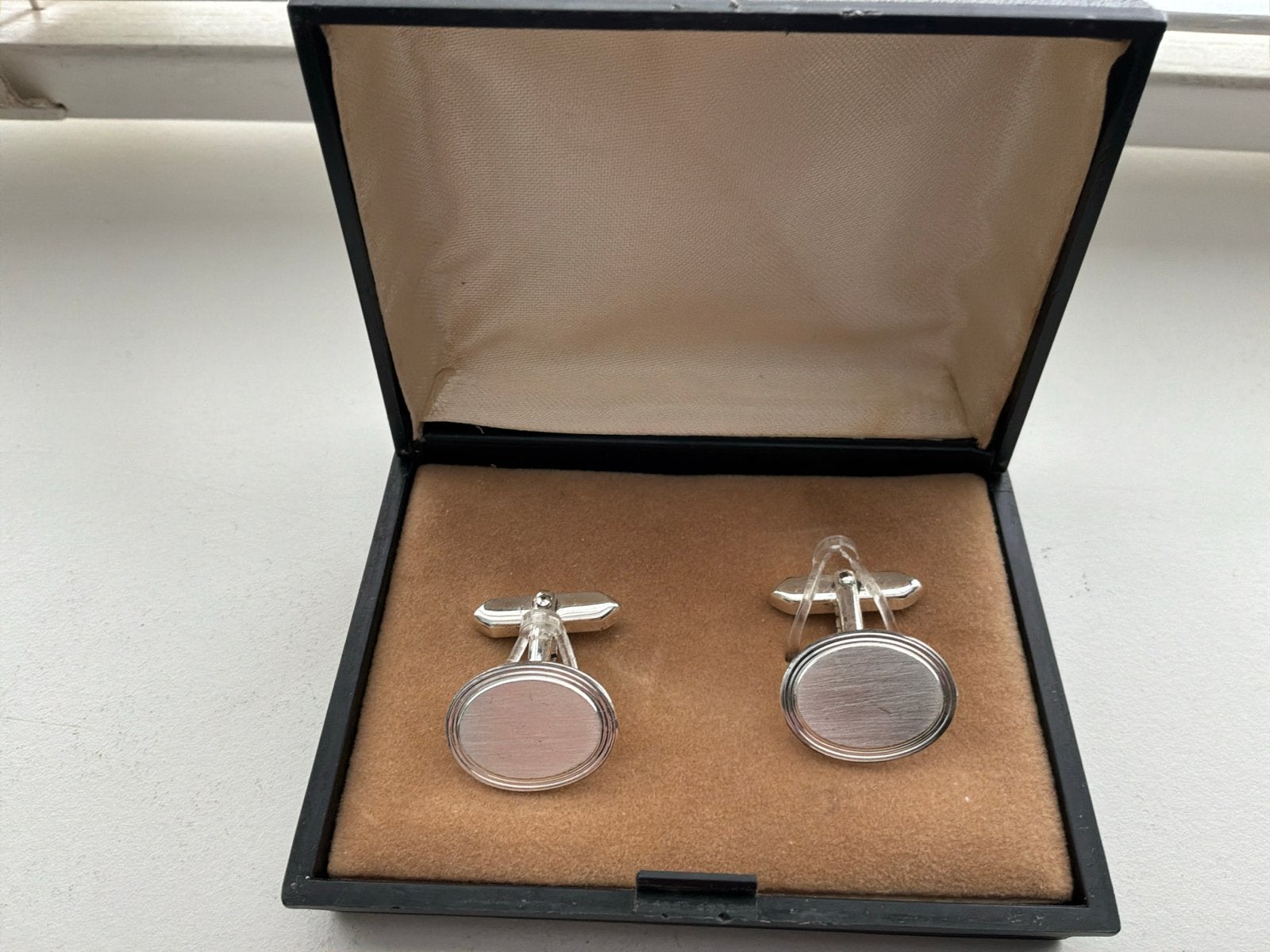 Elegante zilveren  manchetknopen in doosje, Sieraden, Tassen en Uiterlijk, Manchetknopen, Ophalen of Verzenden, Zo goed als nieuw