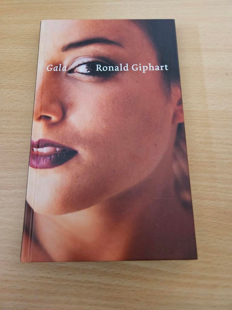 Ronald Giphart - Gala, Boeken, Boekenweekgeschenken, Ophalen of Verzenden, Zo goed als nieuw, Ronald Giphart