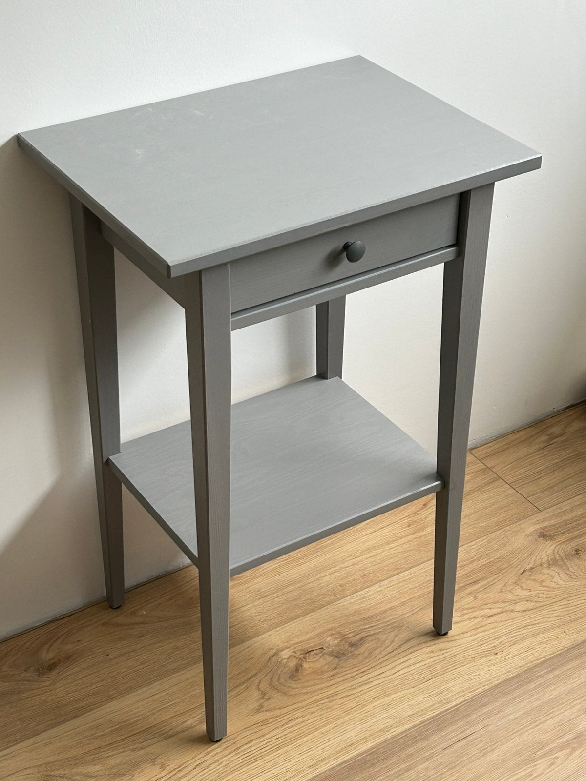 Hemnes nachtkastje zgan, Huis en Inrichting, Ophalen, Zo goed als nieuw, Minder dan 45 cm