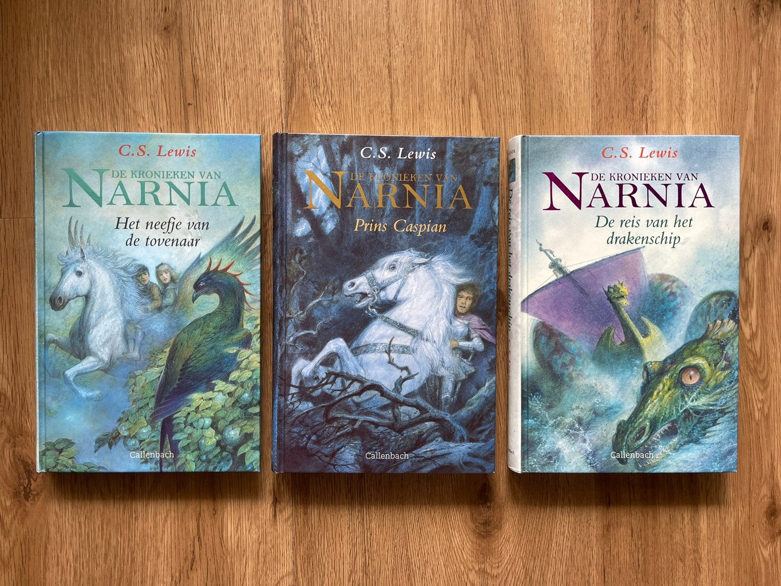 3 boeken uit de serie De Kronieken van Narnia - C.S. Lewis, Boeken, Ophalen of Verzenden, Gelezen