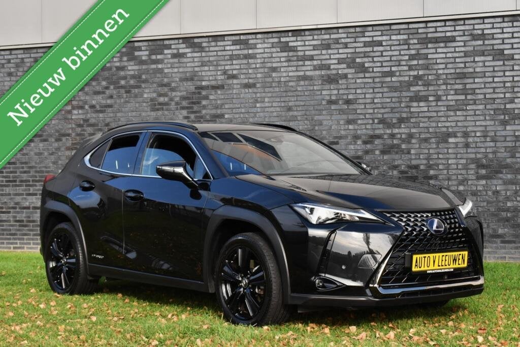 Lexus UX 250h Midnight Edition ACC/BLIND SPOT/ELEK. A KLEP/E, Auto's, Gebruikt, 4 cilinders, Met garantie (alle), Zwart