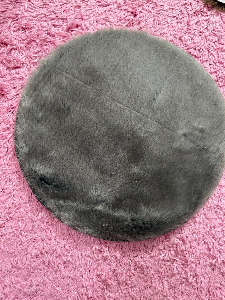 Imitatie bont vachtje kleedje grijs rond, Ophalen of Verzenden, Nieuw
