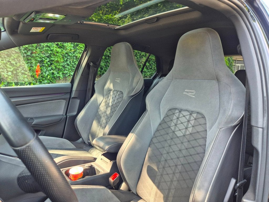 Volkswagen Golf R Line 1.5 Panorama virtual dash CarPlay 1e, Auto's, Volkswagen, 4 cilinders, 150 pk, Alcantara, Zwart