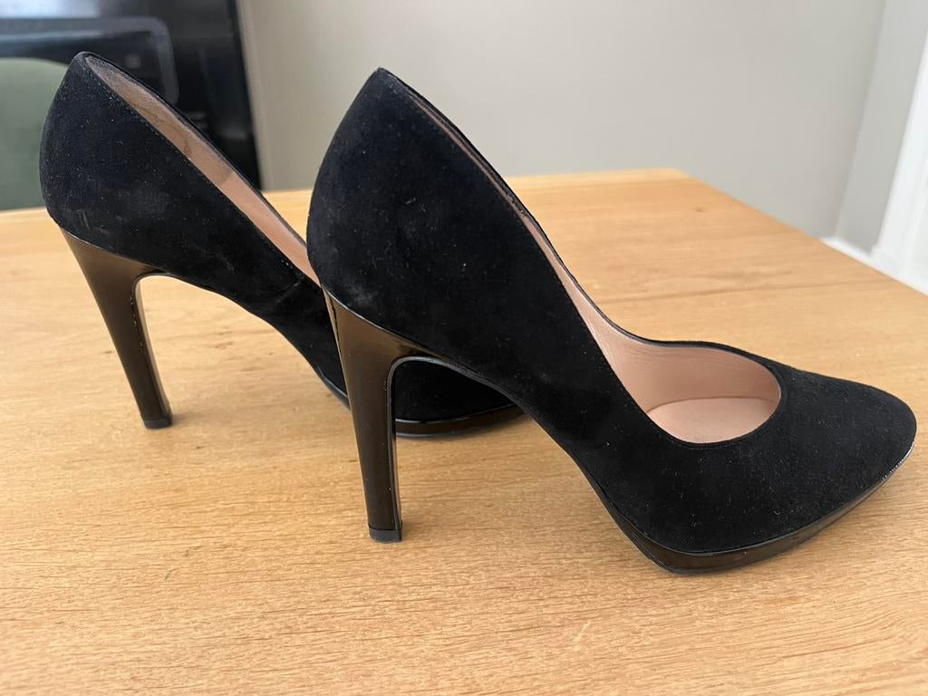 Peter Kaiser zwart suede pumps. Zgan. Hakkken 7 cm. Maat 37, Ophalen of Verzenden, Zo goed als nieuw, Zwart