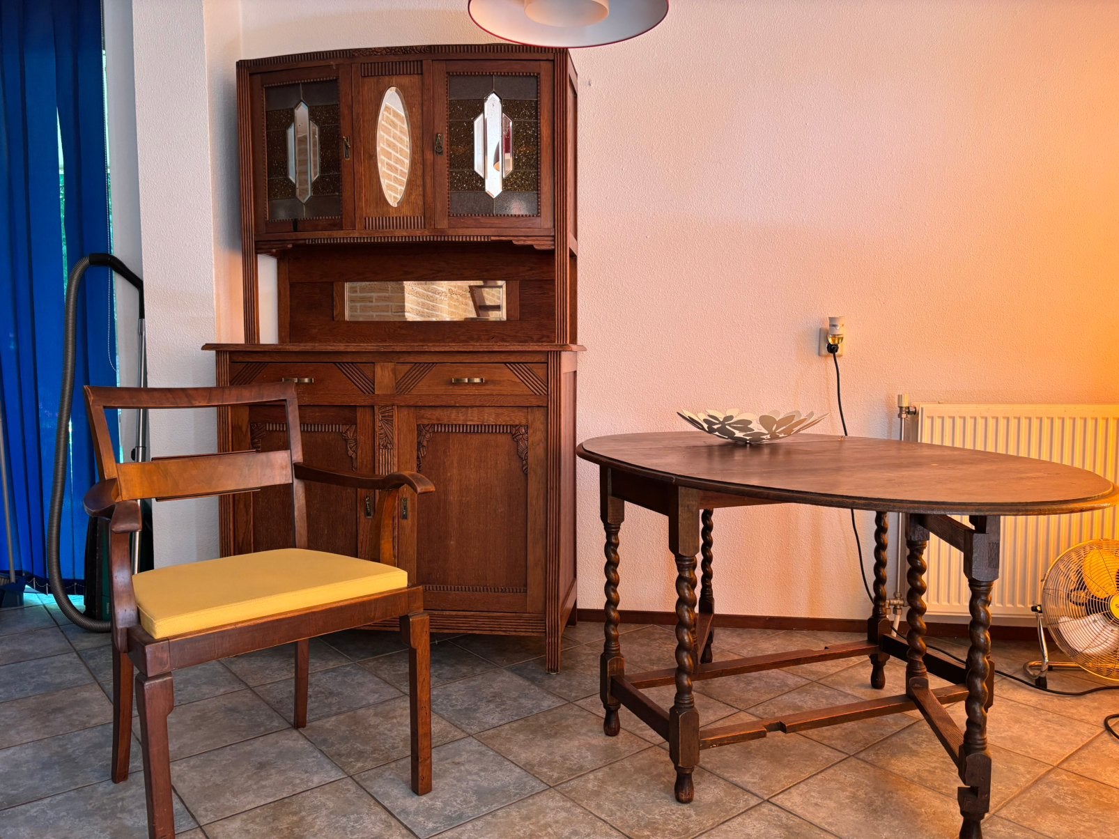 Antieke meubel set kast tafel stoel, Antiek en Kunst, Ophalen