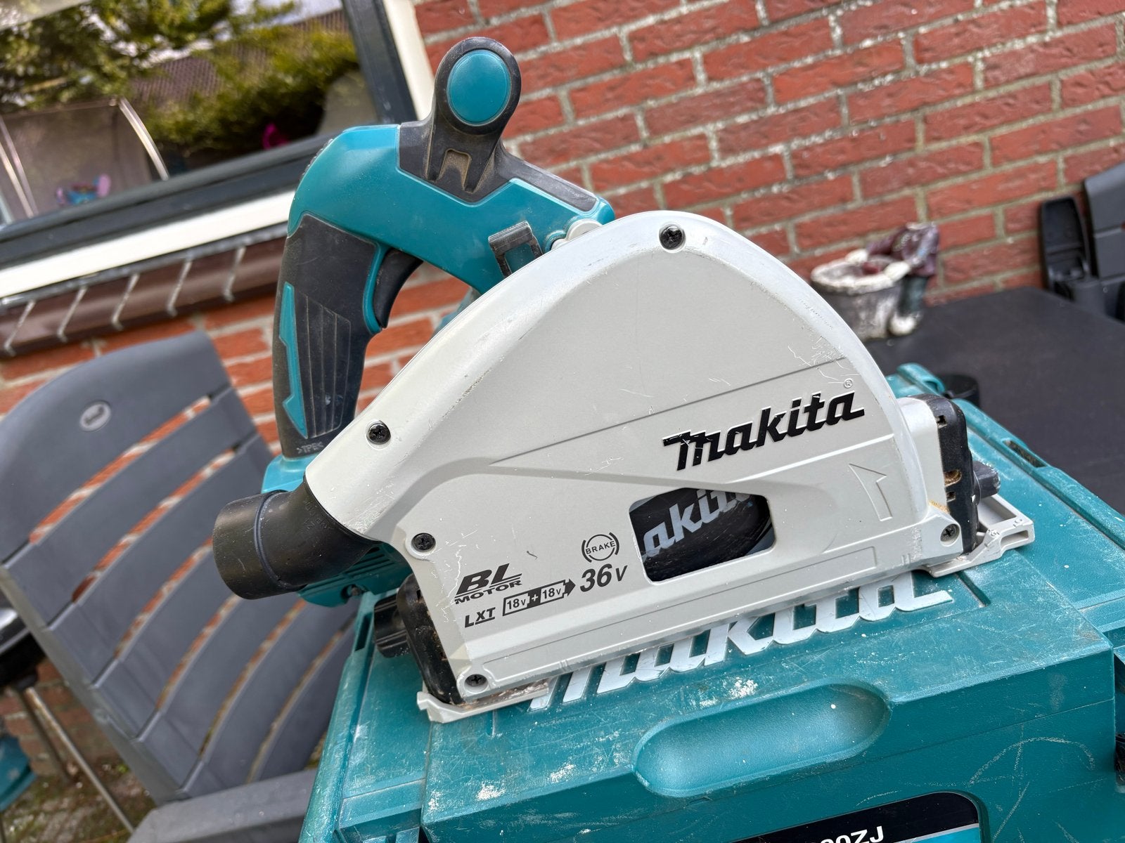 Makita DSP600ZJ Invalzaag met geleiderails zonder accus, Ophalen, Gebruikt, Invalzaag, 70 mm of meer