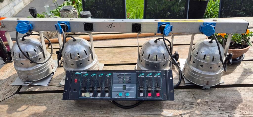 2x fourbar met controler    GRATIS, Ophalen, Gebruikt, Licht