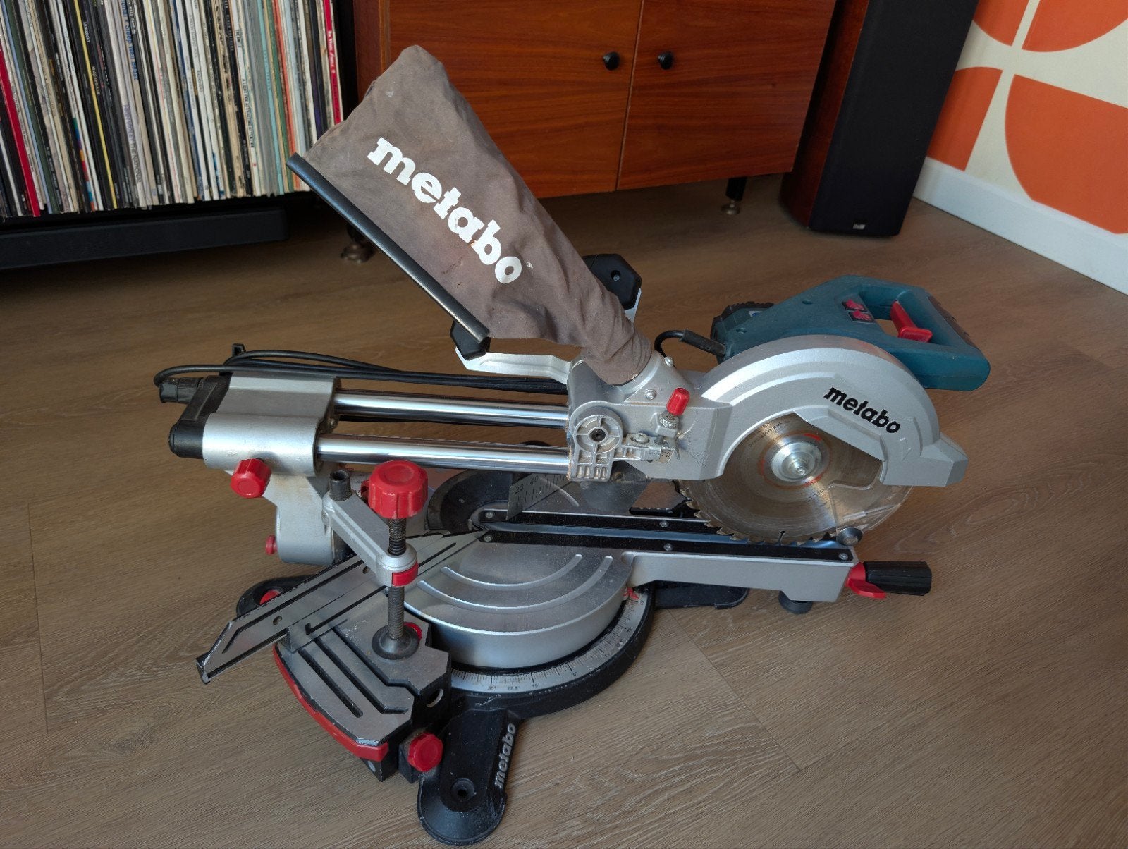 Metabo KGS 216 M afkortzaag met stofzak en klem, Ophalen, Gebruikt, METABO, Afkortzaag