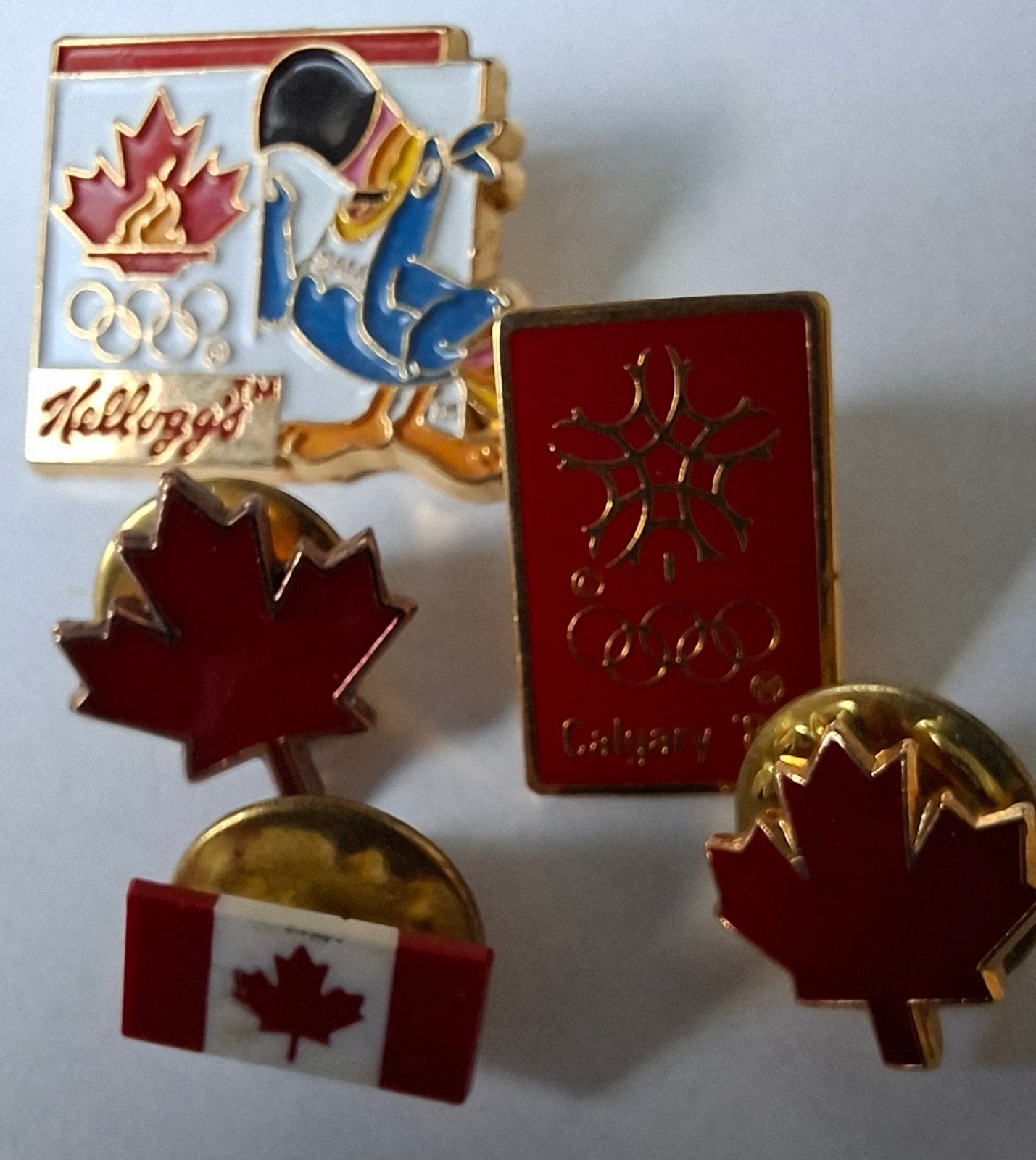 Canada, 5 pins waarvan 2 Olympische Spelen 88 en ?, Verzenden, Sport