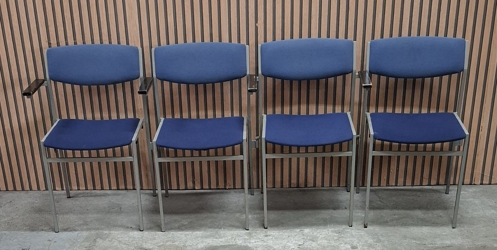 187 x Gijs vd sluis schoolstoelen kantine zaal stoelen cafe, Huis en Inrichting, Stoelen, Blauw, Ophalen of Verzenden, Zo goed als nieuw
