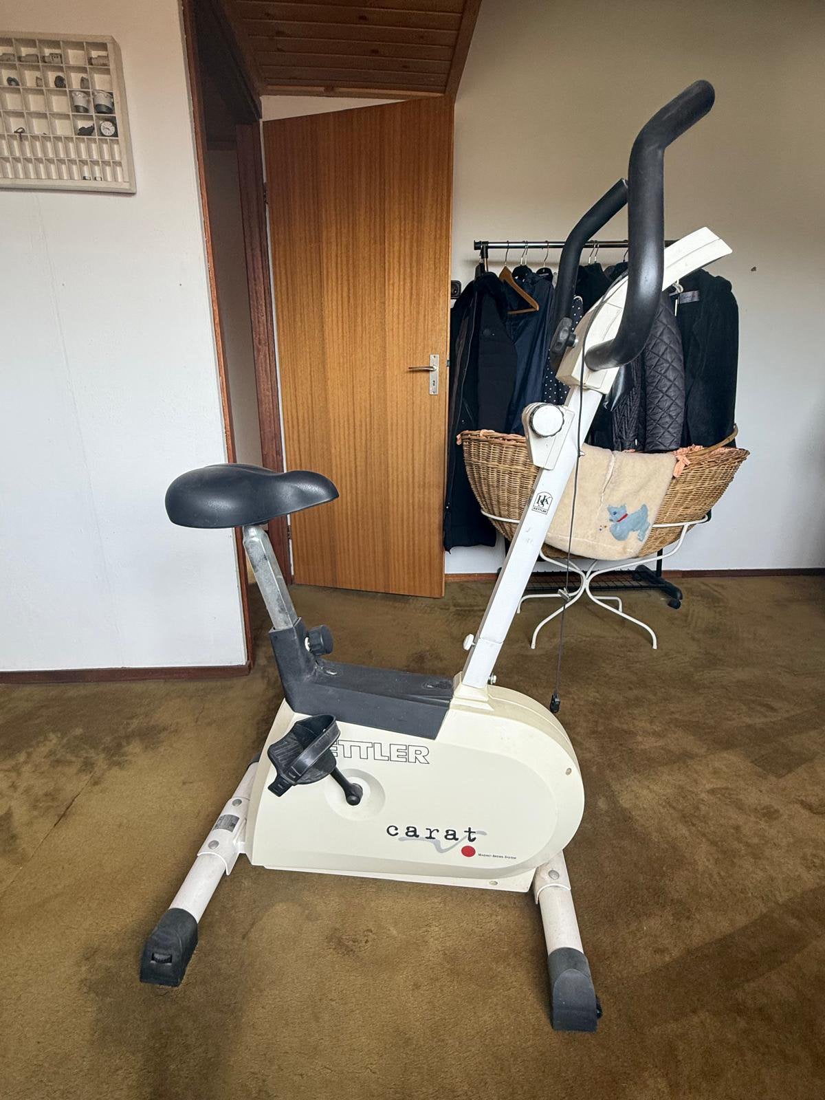 Hometrainer Ketlar, Ophalen, Kunststof, Gebruikt, Benen