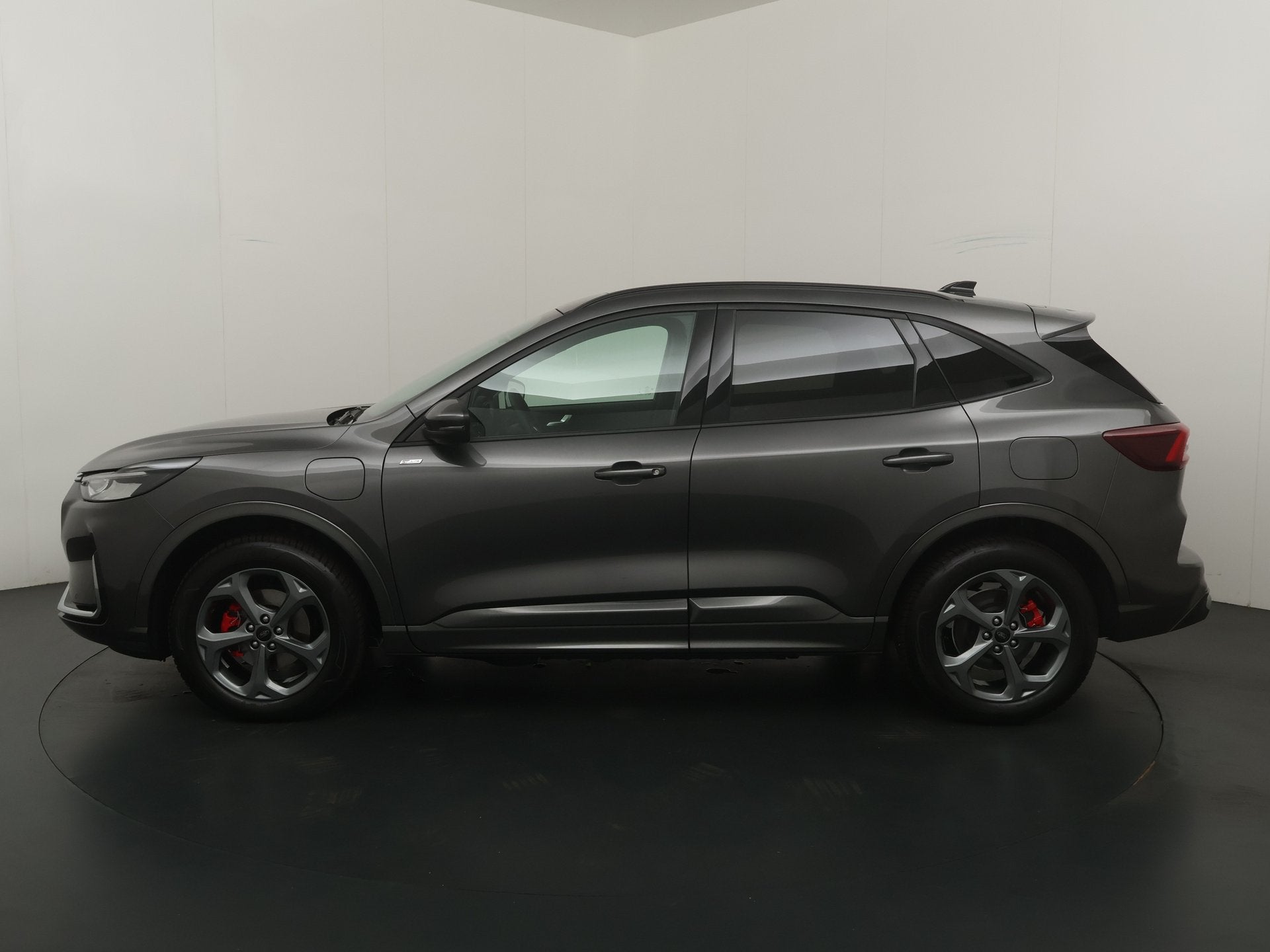 Ford Kuga 2.5 PHEV 243 pk ST-Line X | Trekhaak | Pano | Adap, Gebruikt, Zwart, Bedrijf, Hybride Elektrisch/Benzine