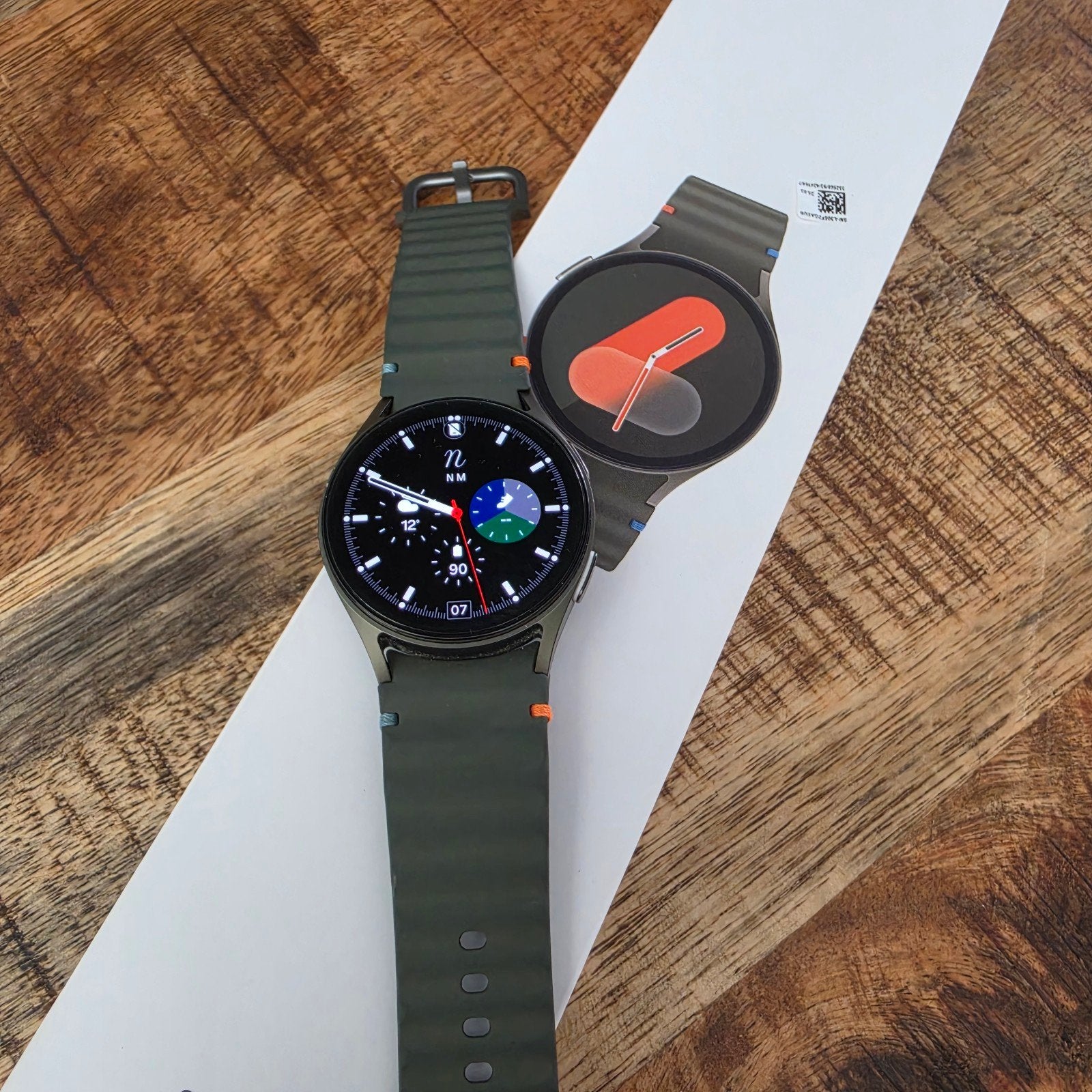 TE KOOP MOOIE SAMSUNG GALAXY WATCH 7, Sieraden, Tassen en Uiterlijk, Smartwatches, Ophalen, Zo goed als nieuw, Zwart, Android