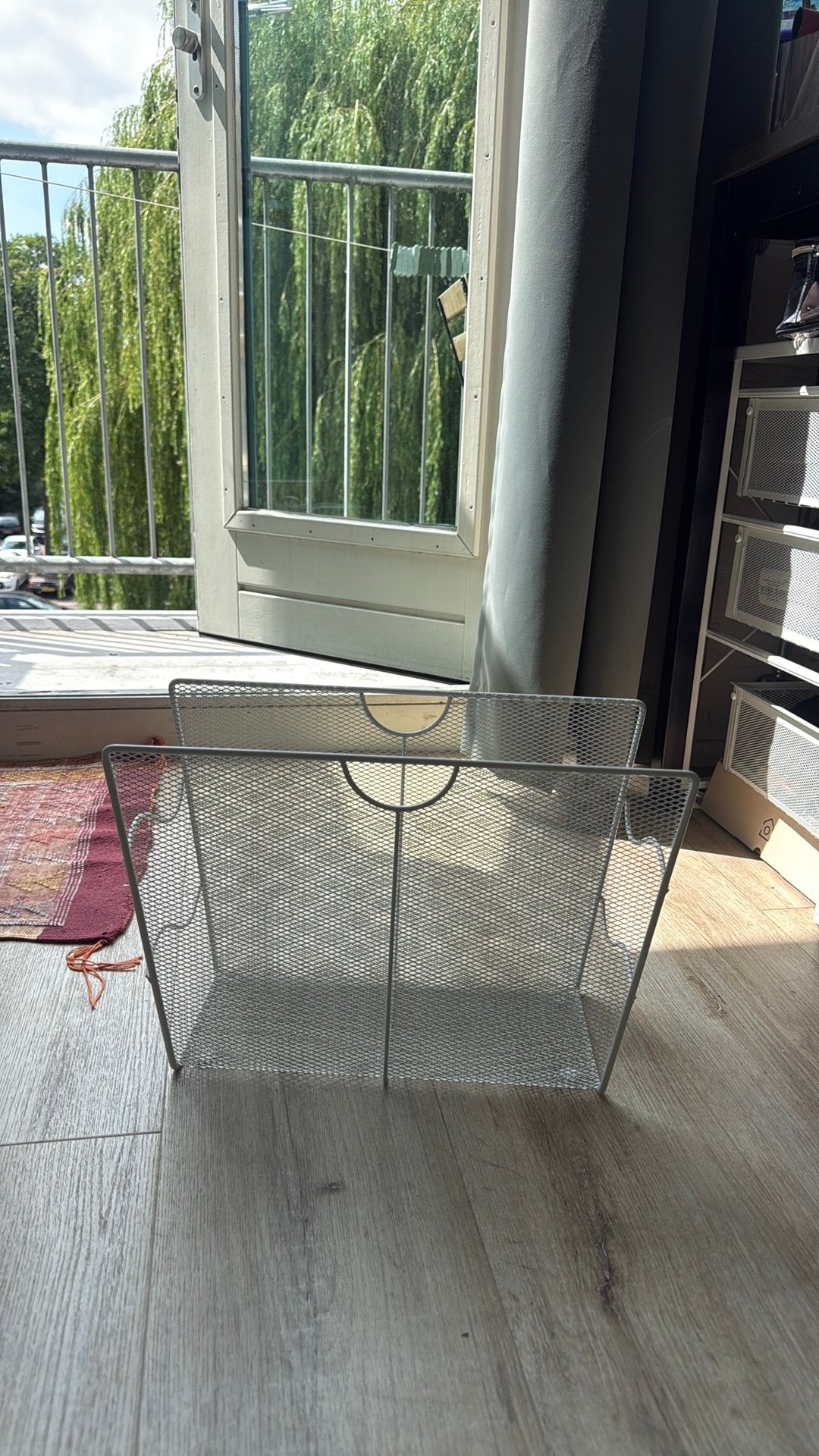 Magazine rack, Huis en Inrichting, Woonaccessoires | Krantenbakken en Lectuurbakken, Ophalen, Zo goed als nieuw