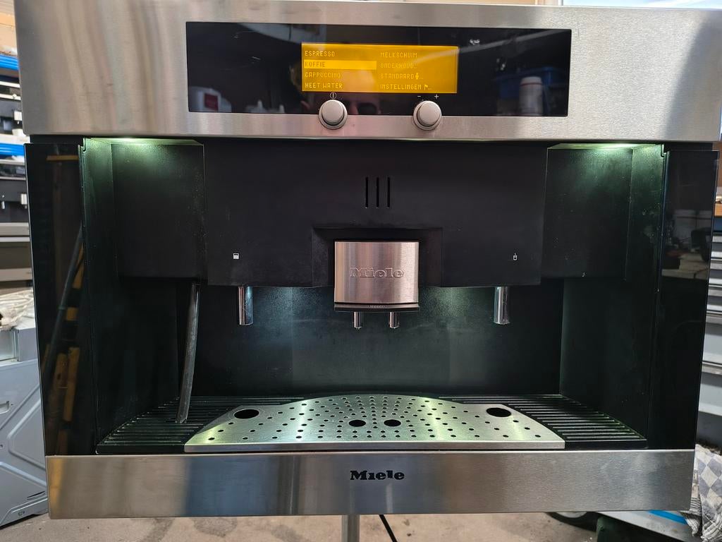 Miele CVA 4060 refurbished koffiemachine van specialist, Ophalen, 10 kopjes of meer, Afneembaar waterreservoir, Gemalen koffie