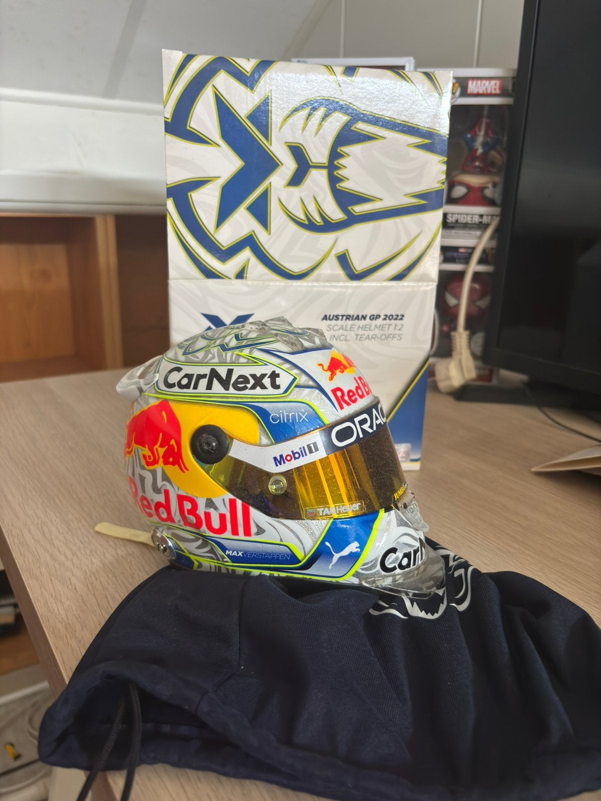 Max verstappen helm oostenrijk 2022, Ophalen of Verzenden, Tweedehands, Overige merken